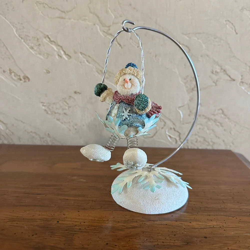 Cobble Creek 2 piece Swinging Snowman Christmas Holiday Winter Decoration